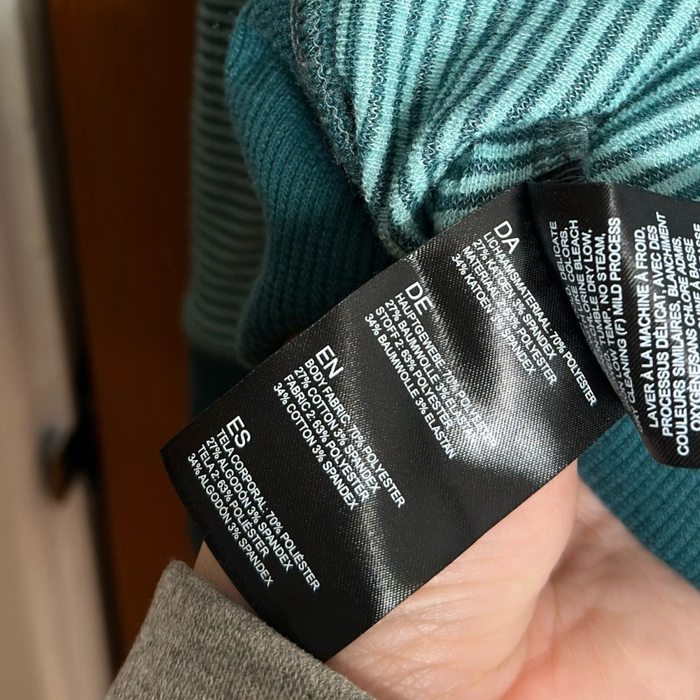 kuhl stria pullover hoodie 2025 - Picture 11 of 11